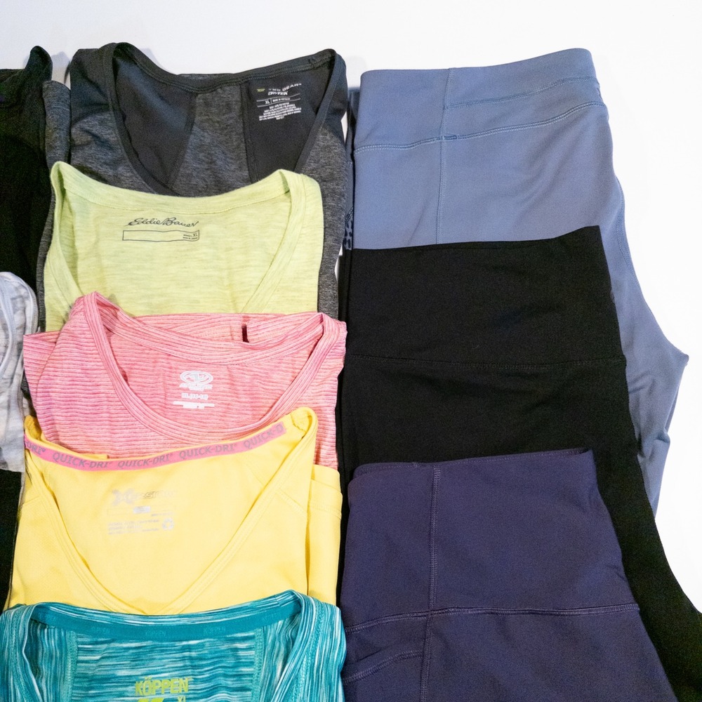 Mixed Brands Womens Activewear Lot XL Multicolored Athletic Tops Leggings - Picture 9 of 9